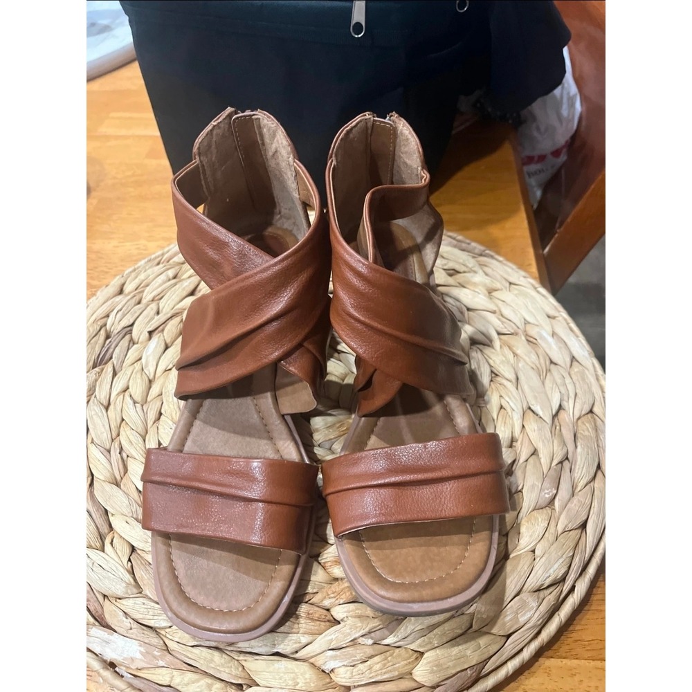 Eurosoft by Sofft Jennifer Cognac Brown Ruched Wedge Gladiator Sandals Women 7